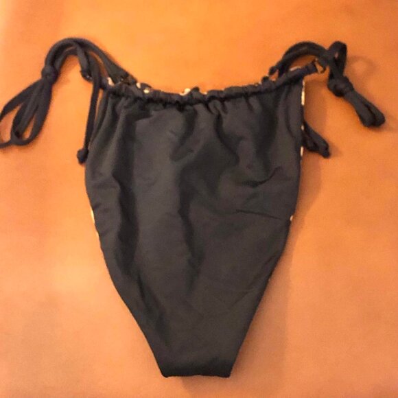 NWT GOOD AMERICAN Tanga Reversible Hi-Hi String Bikini Bottoms Black Leopard S - Picture 9 of 10